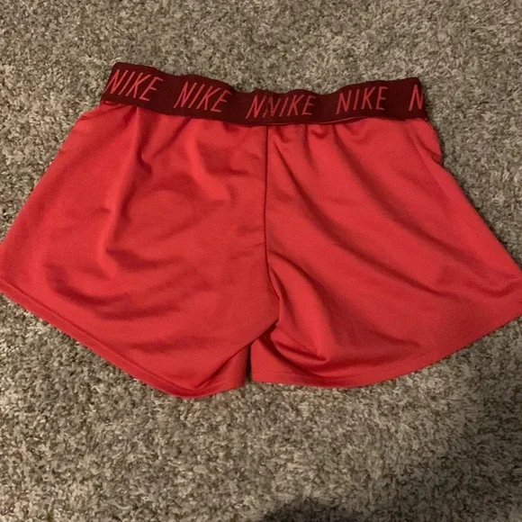 Womens Nike shorts Small - Picture 2 of 2